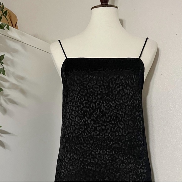 Motel Datista Slip Dress In Satin Cheetah‎ Black - Picture 10 of 12